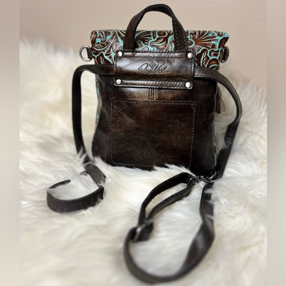 Patricia Nash Handbags - Patricia Nash Crossbody Bag Tooled Turquoise Stipes Sling backpack